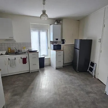 La Taniere Sedanaise 2 Bedrooms Parking Wifi Apartment Sedan