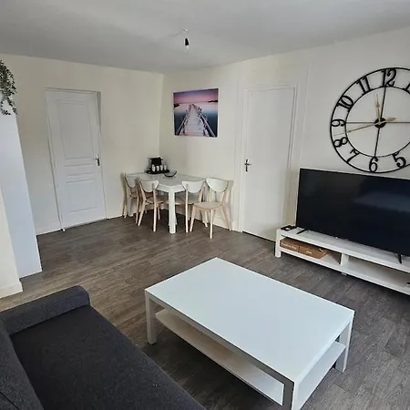 La Taniere Sedanaise 2 Bedrooms Parking Wifi Apartment