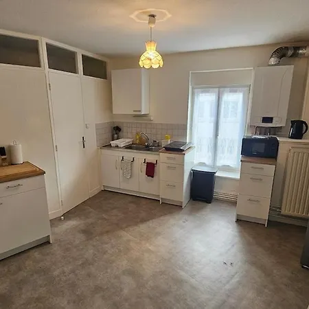 La Taniere Sedanaise 2 Bedrooms Parking Wifi Apartment *